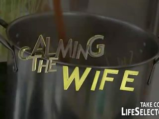 Vida selector: aficionado esposa consigue follada por un peter y un pepino.